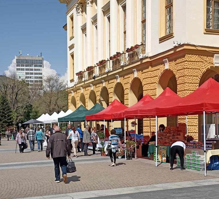подкрепете местното: пъстър фермерски празник оживява сливен в края на май