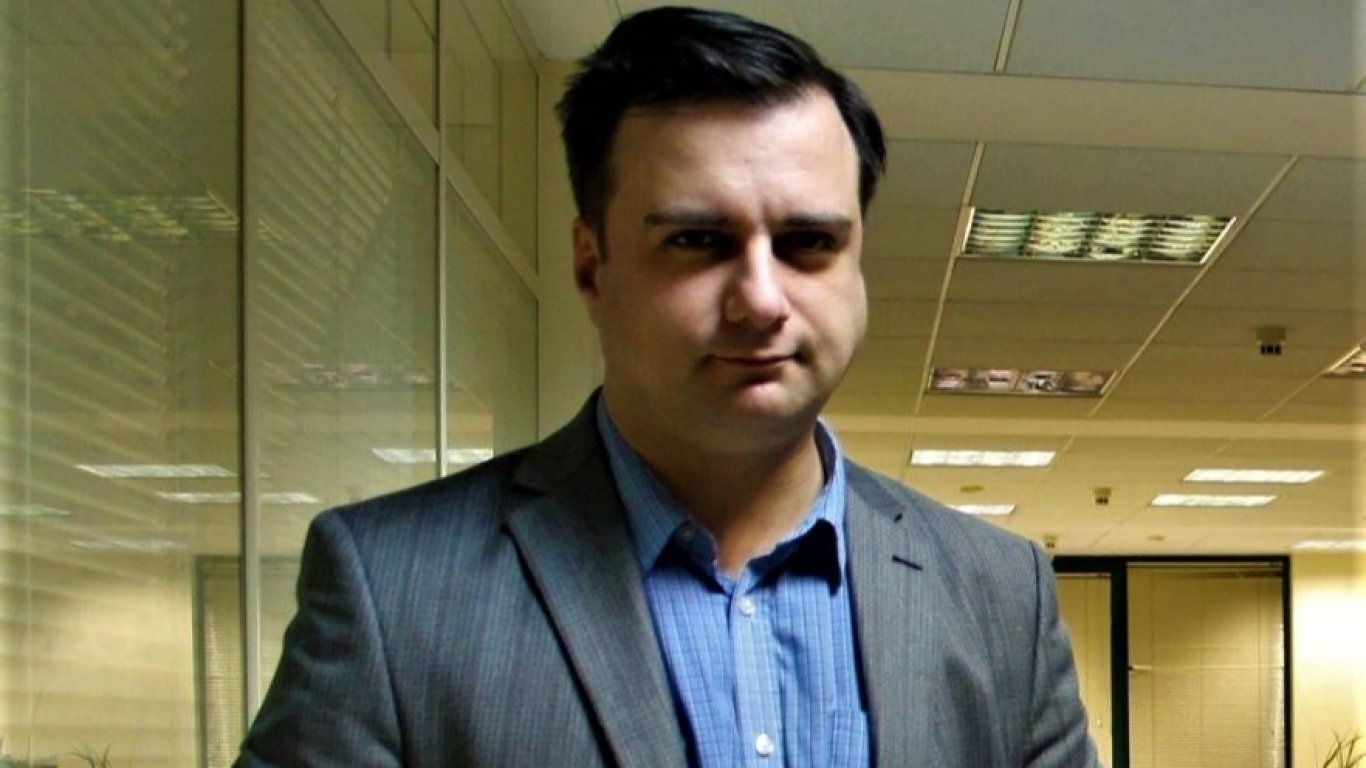 политическа интрига: ще успее ли гюров да изненада йотова в балотажа?