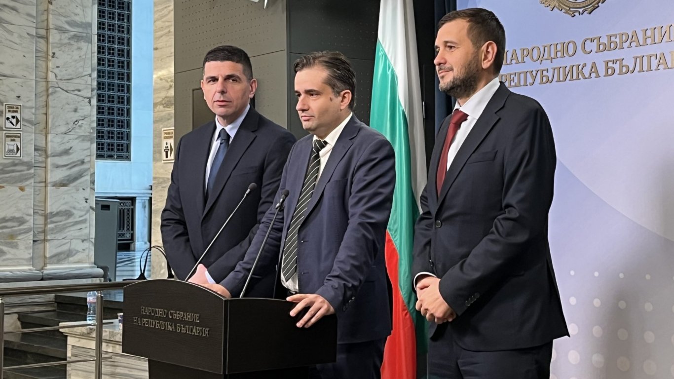 политически трус: психолог свързва „да, българия“ с мъртъв идеолог от кръга „петрохан“