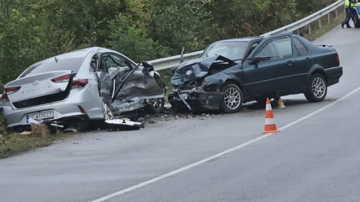 пътищата плачат: семейство загина в нова трагедия край котел, часове след друг кървав инцидент