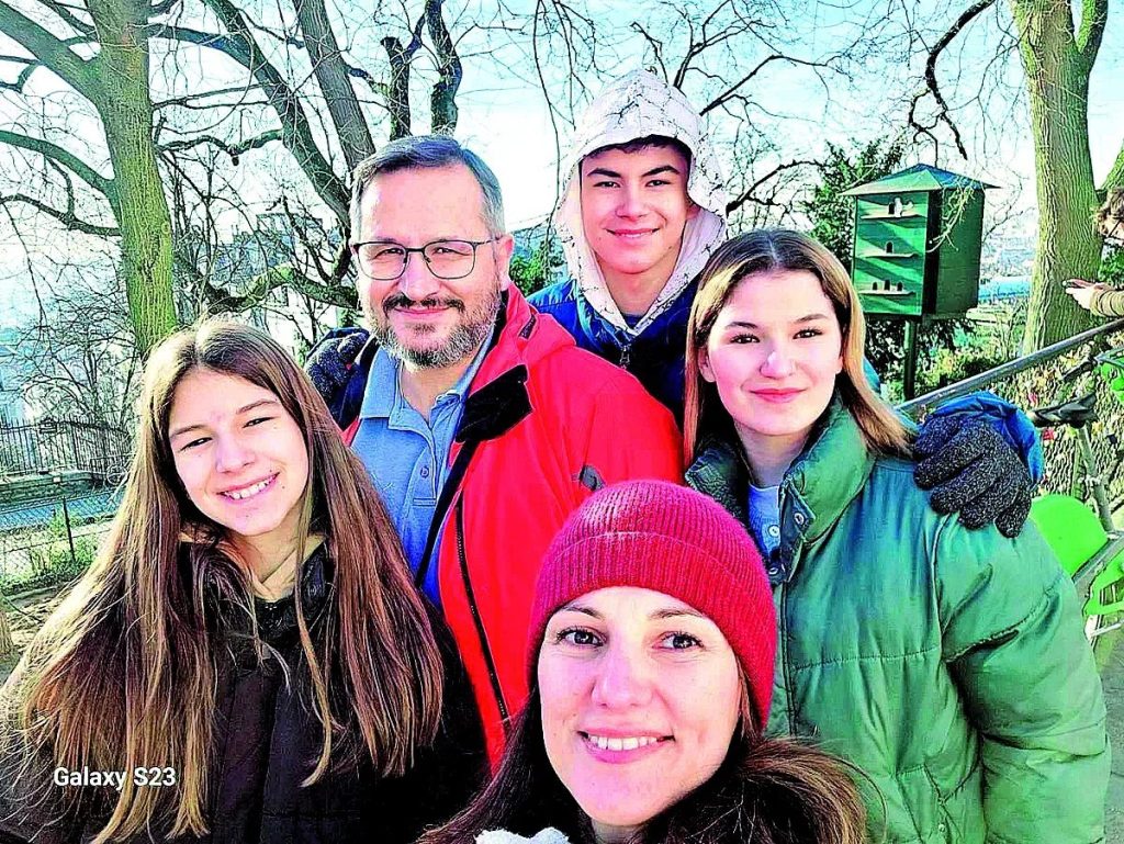 семейство христанови: 21 години заедно в политиката и живота