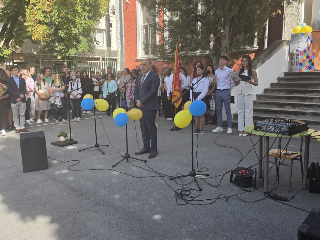 сливен посрещна новата учебна година с оптимизъм и подкрепа от местната власт