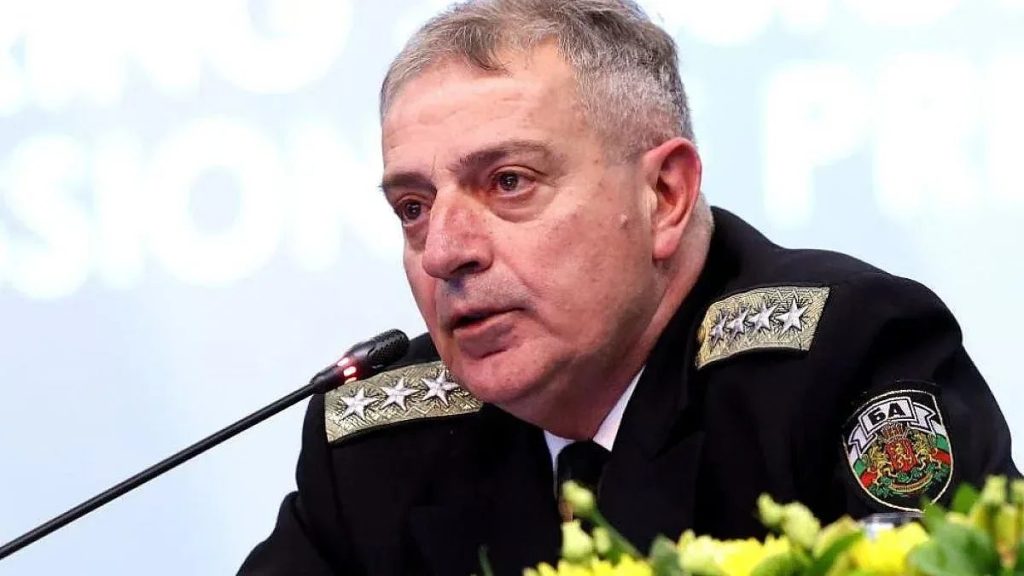 стратегическият отход на адмирал ефтимов: край на един цикъл в отбраната