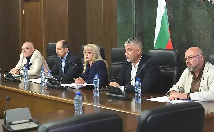 сянката на калушев: анатомията на един ужасяващ контрол