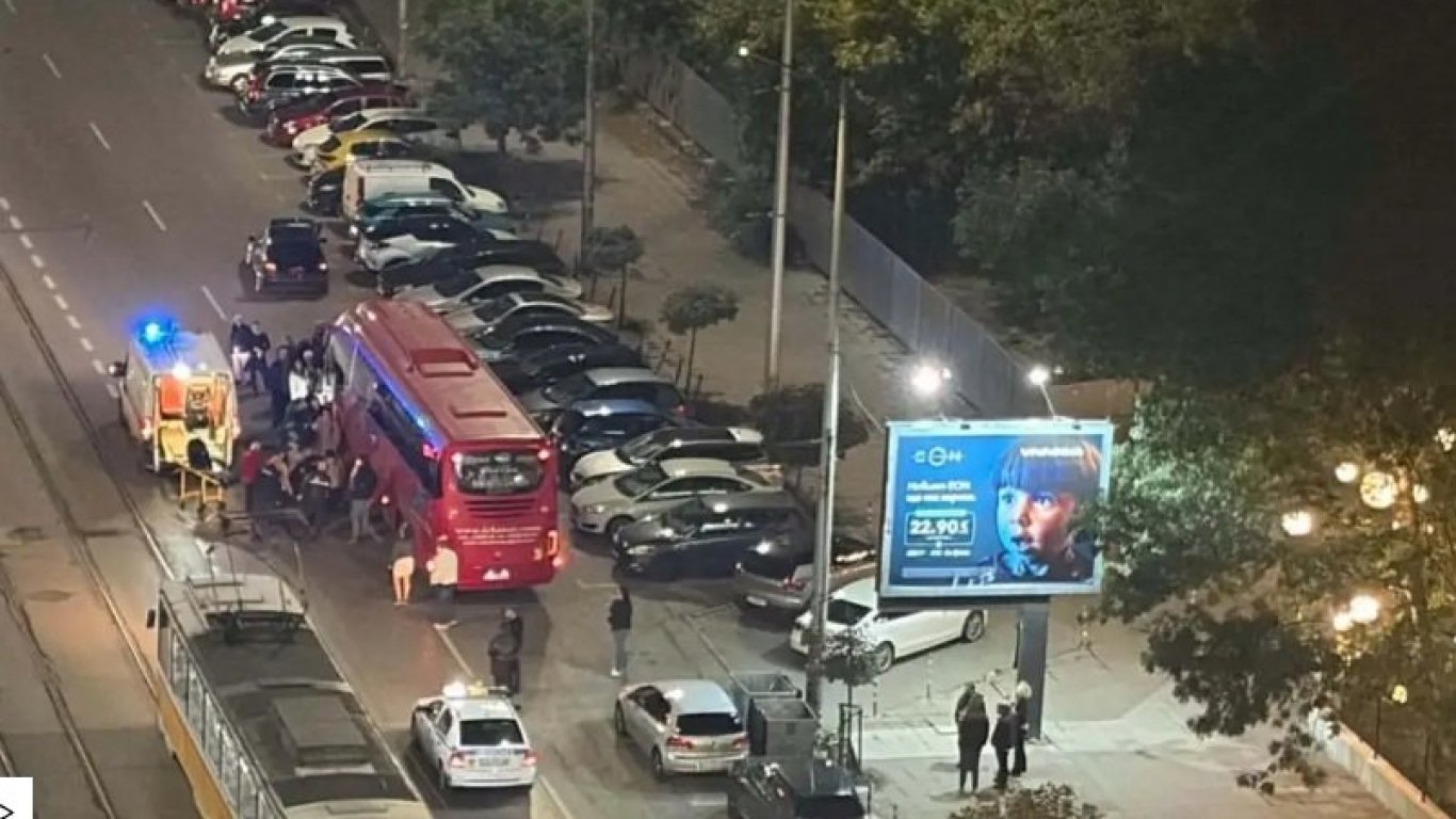 тежък инцидент край зала „универсиада“ остави младо момиче в критично състояние