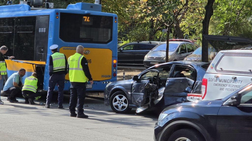 транспортен коллапс в софия: бул. „гешов“ се превърна в капан за шофьорите