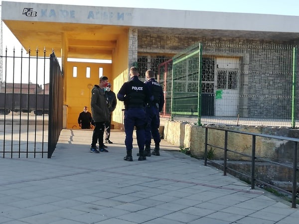 тревога на жп гара сливен: изоставен багаж спря движението