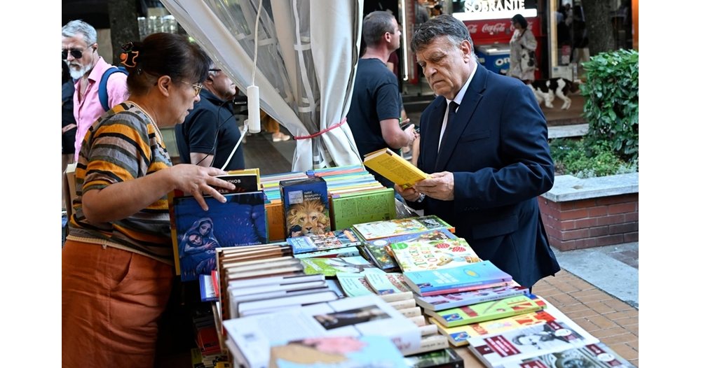 урок по четене: проф. георги вълчев призова към споделени мигове с книга в ръка