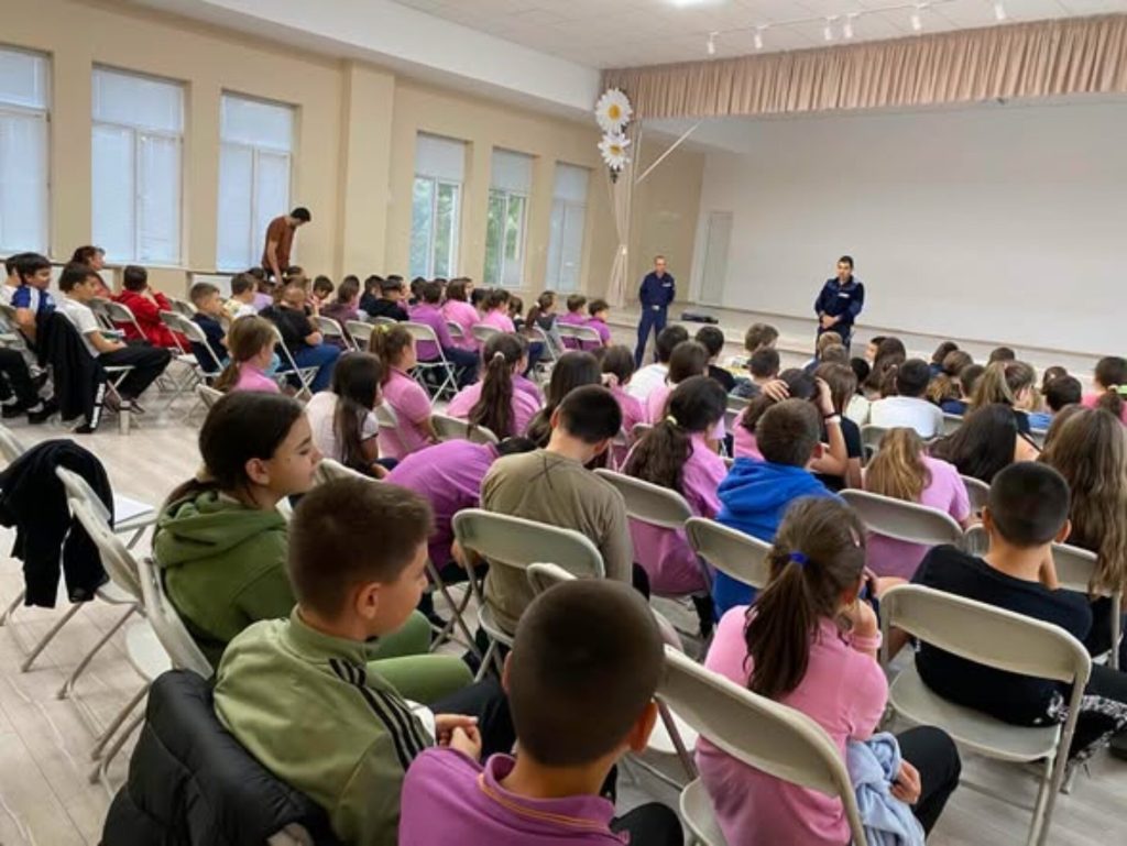 уроци по оцеляване на пътя: сливенските ученици влизат в час с полицията