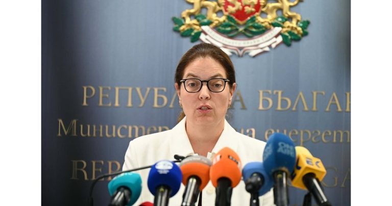 Финансовият парадокс на софийското парно: Топлина на кредит и дълг от 1.28 милиарда евро
