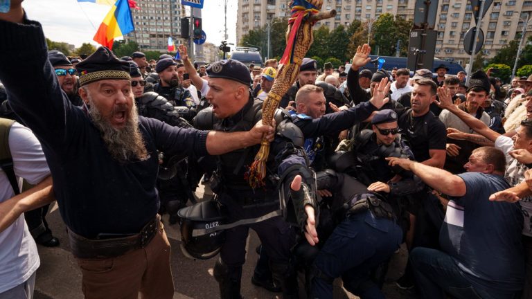 Хаос в Букурещ: Жандармерия и фермери в сблъсък пред правителството
