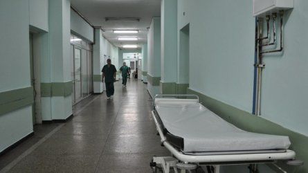 шокиращ алкохолен инцидент в ябланово: пикап без номера завърши в катастрофа