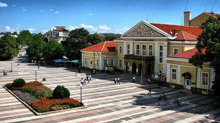 ямбол: от индустриален център до икономически двигател за 44 села