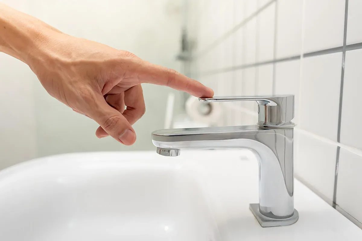 внимание, софия: кои сгради в изток и дианабад остават без топла вода?