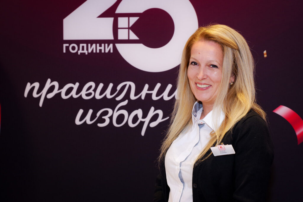 две десетилетия отдаденост: как елица колева превърна работата на каса в мисия