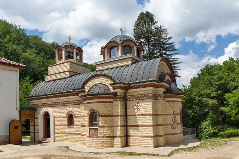Дивотино: Къде златото от легендите среща имотните възможности