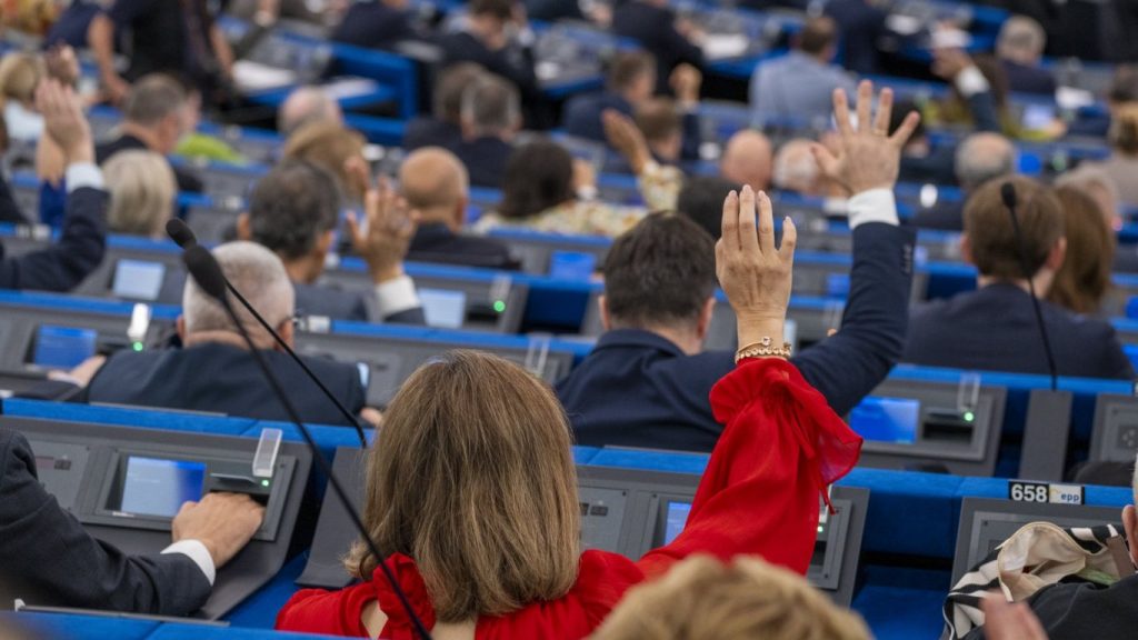европарламентът удря по софия: реакцията на заплахата от москва е недостатъчна!