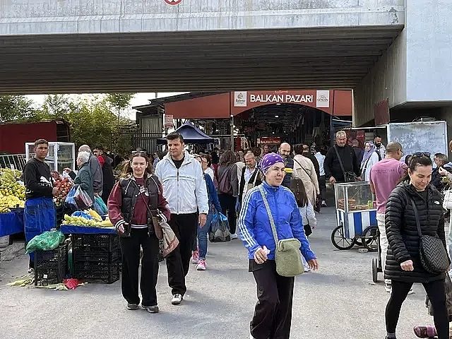 есенна инвазия: българите се завърнаха на пазарите в одрин