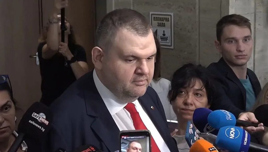 изненадващ ход: пеевски вижда „нов президент“ в йотова, докато разкрива скандали с мантинели