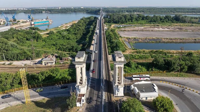 Инфраструктурен парадокс: Дунав мост е нов, но достъпът до него е осеян с капани