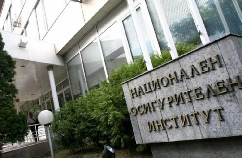 как се промениха пенсиите на работещите българи тази пролет?