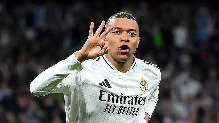 Килиан Мбапе срещу Пекин: Гневът на китайските фенове е безмилостен