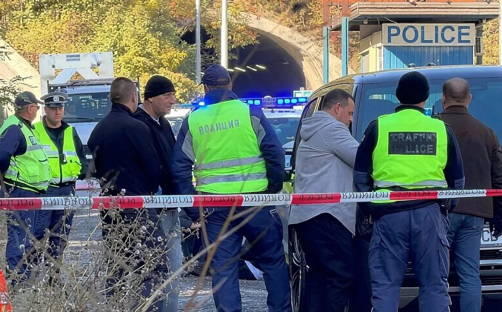 ключови разкрития около фаталната стрелба в „гърдова глава“