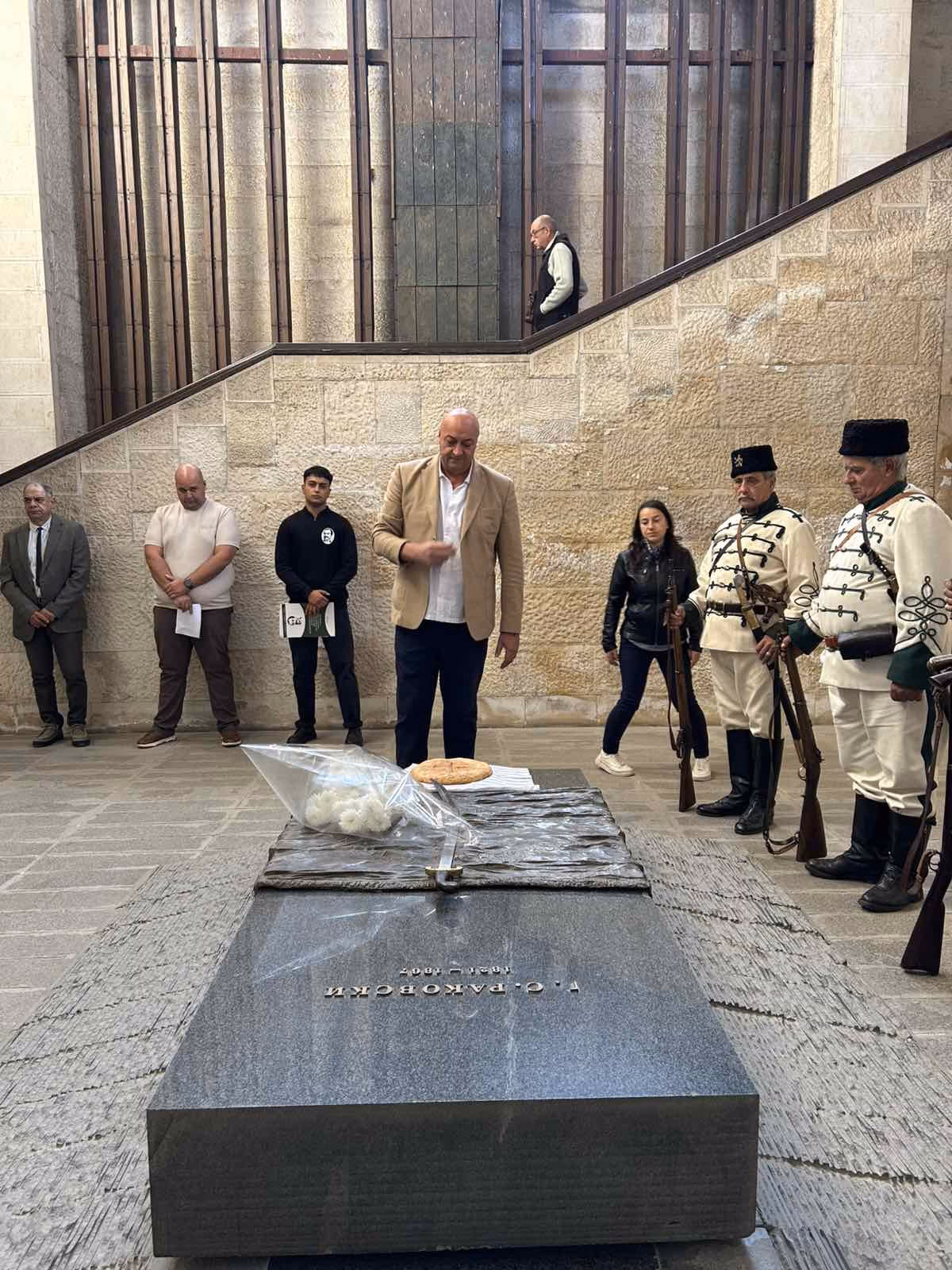 котел пази жив духа на раковски: 159 години почит към един велик българин