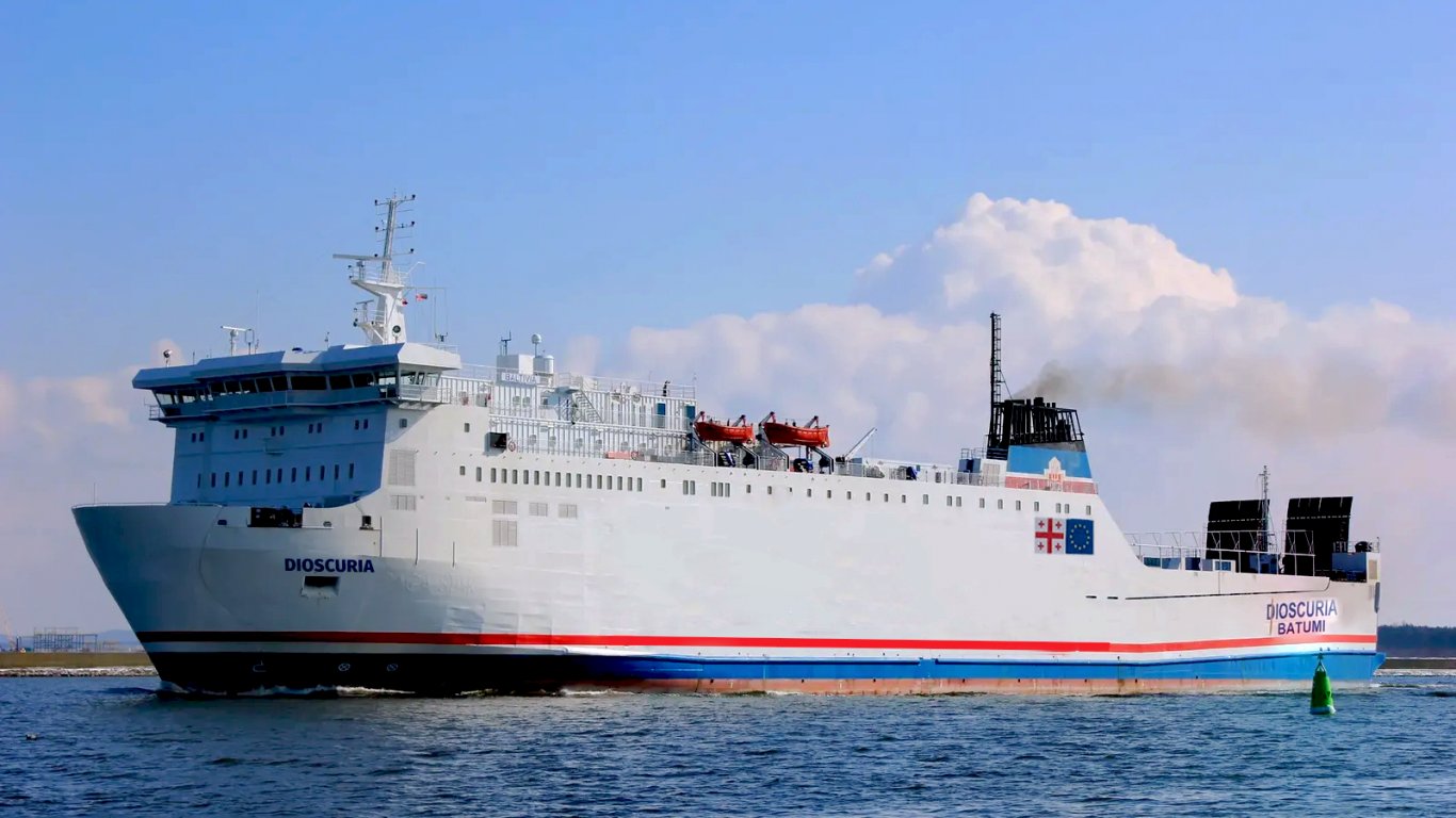 критичен инцидент в черно море: дронове потопиха плавателен съд край българския бряг
