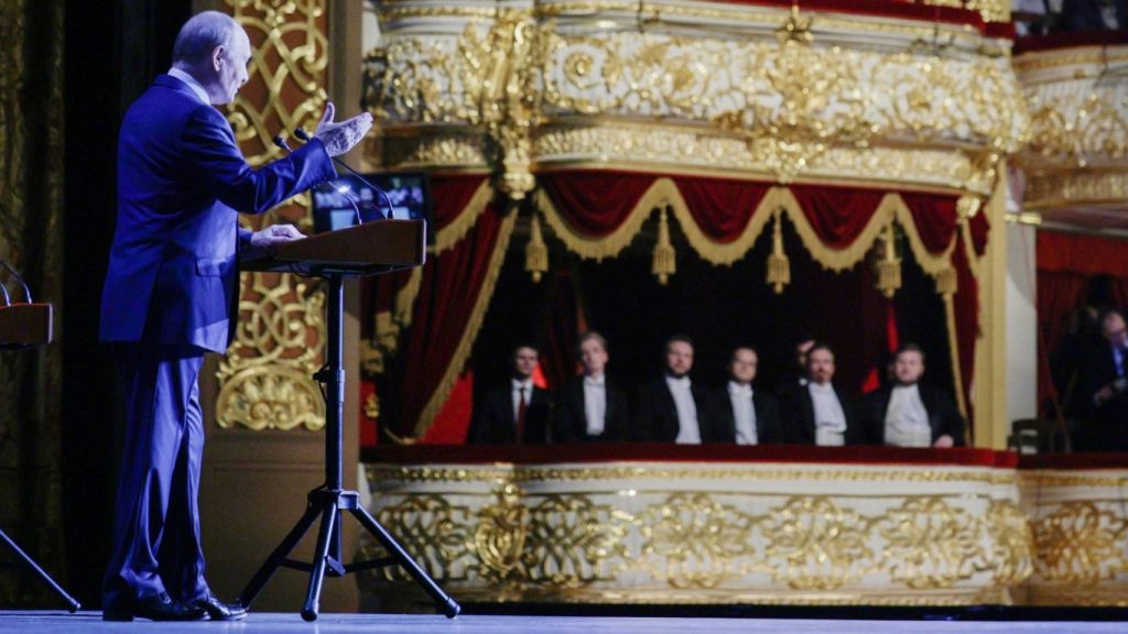 културната сцена като трибуна: какви са посланията на кремъл след визитата в болшой театър?