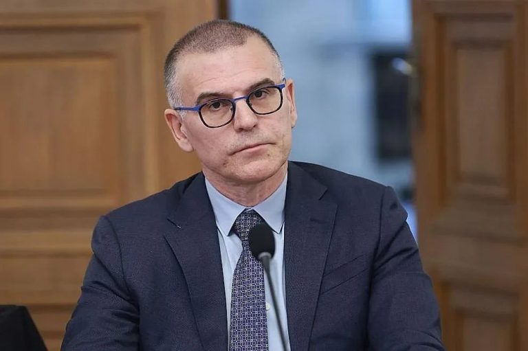 Милиард евро от банките: Планът на Симеон Дянков за спасяване на бюджета