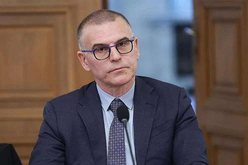 милиард евро от банките: планът на симеон дянков за спасяване на бюджета