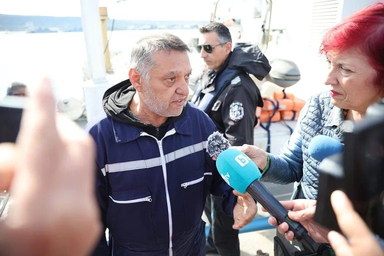 Мистерията в Черно море: Подводни бомби или дронове повалиха корабите край Бяла?