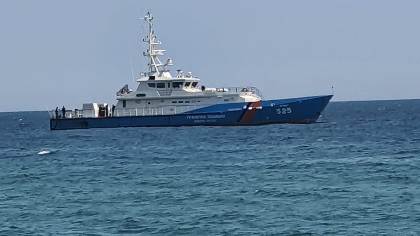 моряците от засегнатия контейнеровоз са невредими