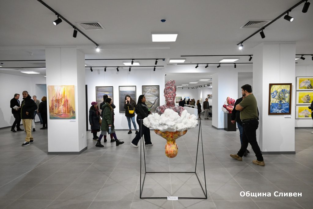 нов културен дом за изкуството: зала „сирак скитник“ в сливен отново отваря врати