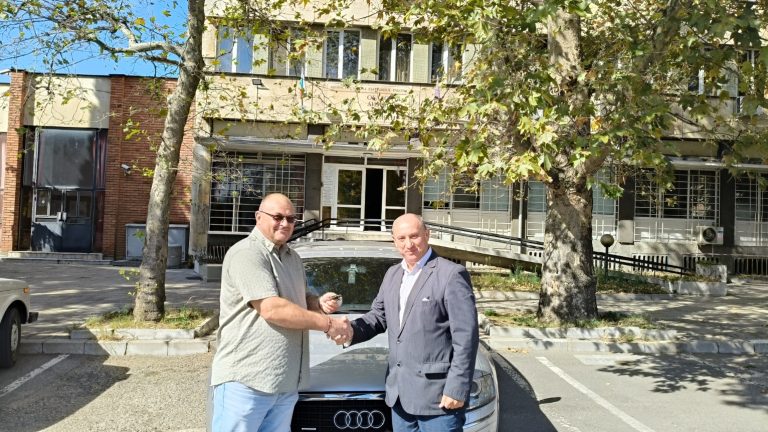 Нов лукс за реда в Сливен: Полицията получава Audi A8