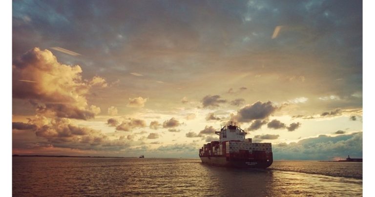 Нова опасна провокация в Черно море: Дрон порази търговски плавателен съд край Бяла