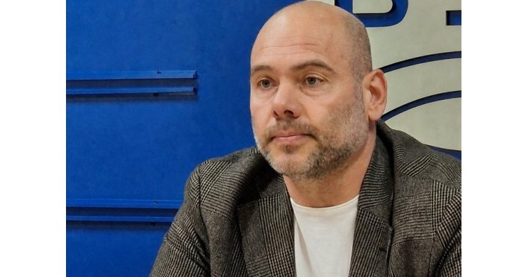 Нова роля в живота на Симеон Караколев: От „Батко“ до „Дядо“
