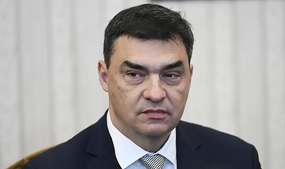 от волейболните мрежи до народното събрание: пътят на легендата владимир николов