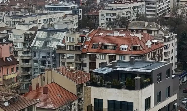 Пазарът на имоти: Охлаждане или начало на края?