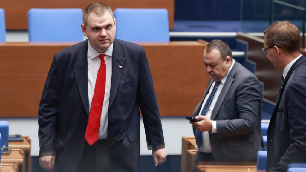 пеевски: готов съм да се оттегля, ако се докажат мои лични полети