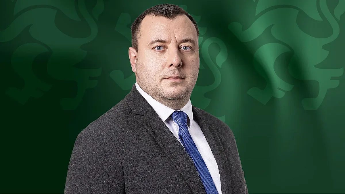 петър петров: мвр се проваля в опазването на реда, докато сенките на миналото се завръщат