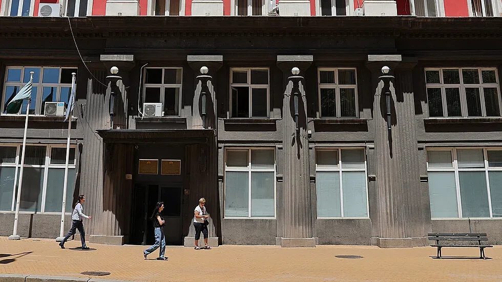 по-малко чиновници, повече ефективност? правителството „опасава“ главната инспекция по труда