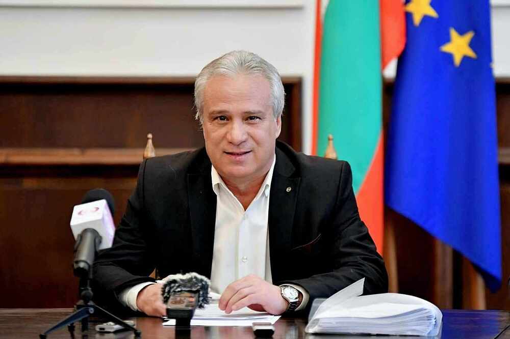 поклон пред лечителите: денят, в който благодарим на българските лекари