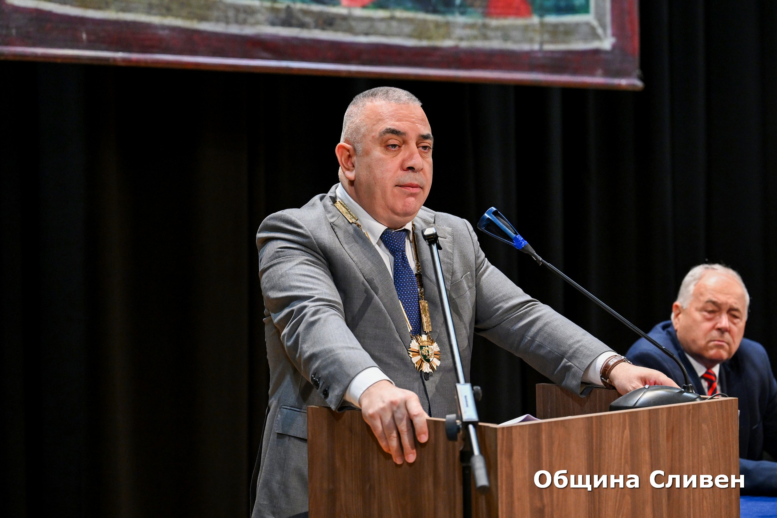 почит и признание: сливен отбеляза своя празник с тържествена сесия