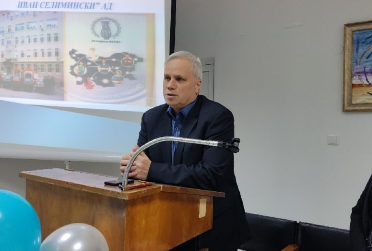 Почит към белите престилки: Д-р Васислав Петров с емоционално обръщение за празника на медиците