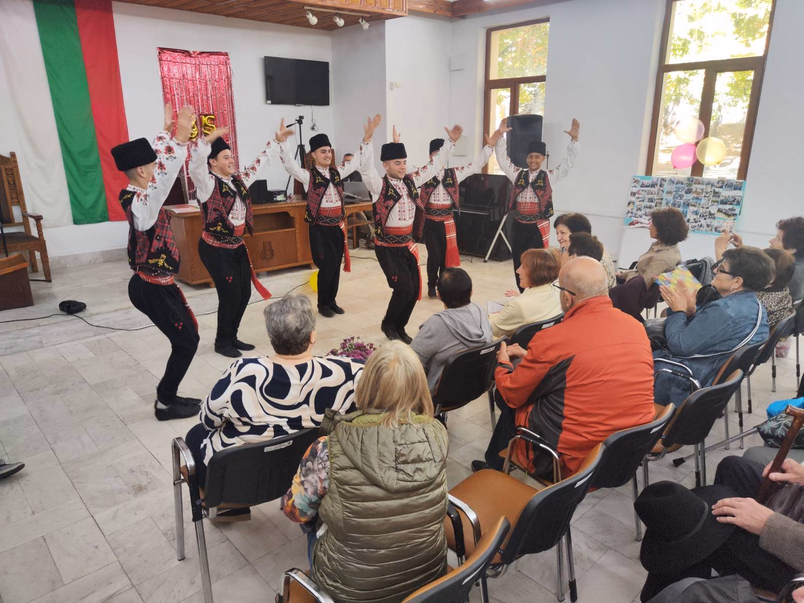 празник на човечността: 35 години подкрепа и общност в котел