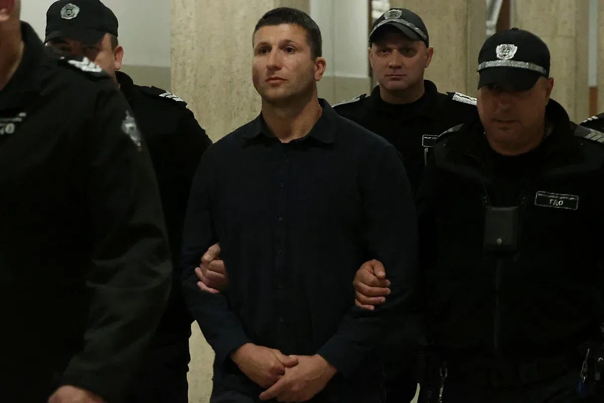 развръзка по делото „колтуклиева“: съдът освобождава офицера от нсо
