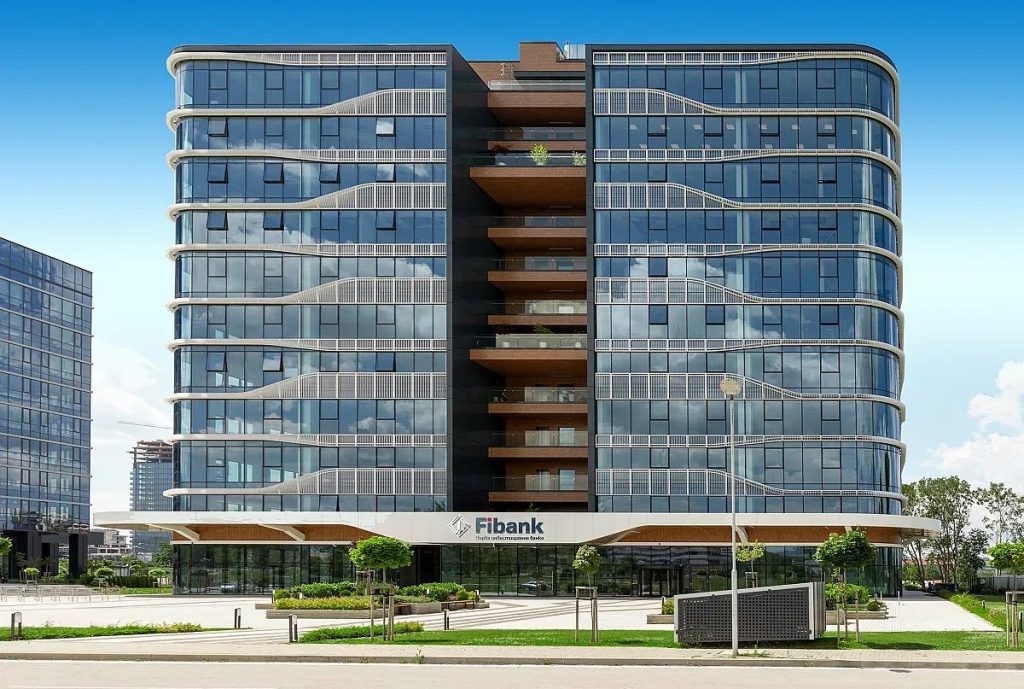 революция в мобилното банкиране: fibank отваря вратите към крипто света