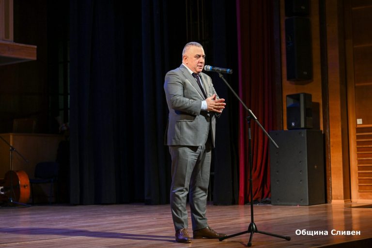 Сливен се поклони пред своята мъдрост: Празничен трибют за пазителите на традициите